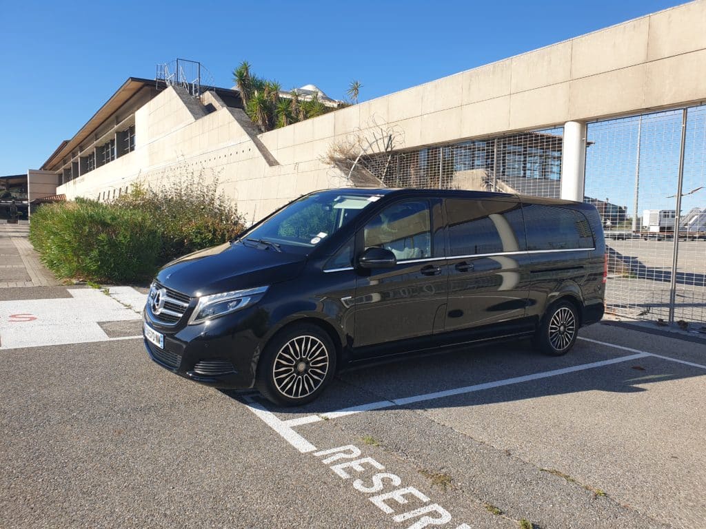 réservation taxi aéroport toulon hyères van transfert