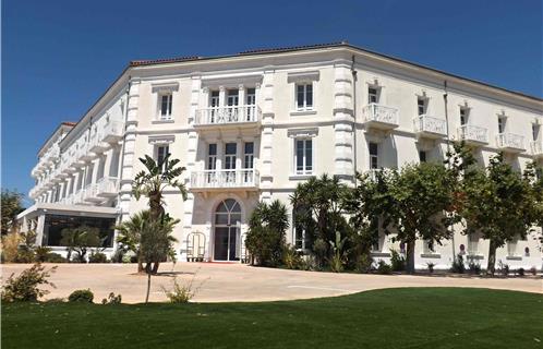 chauffeur privé vtc transport Grand Hotel des Sablettes Plage, Curio Collection by Hilton